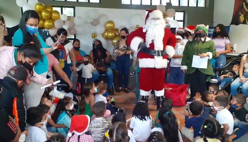  Más de mil regalos entregó la Fundación Los Hijos de la Luz a niños de zonas vulnerables